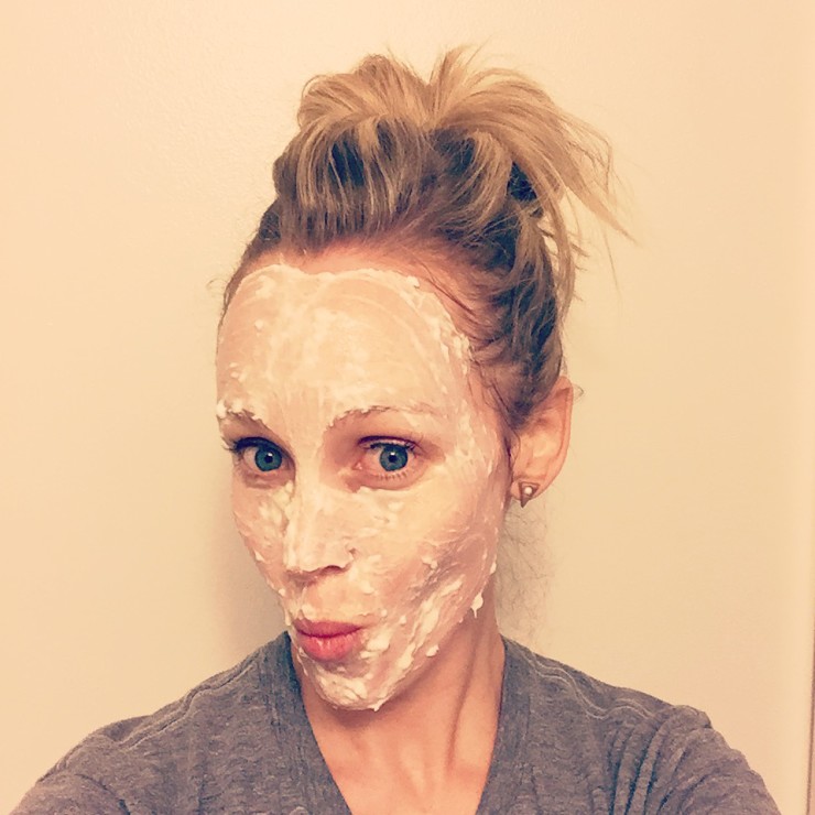 Greek yogurt and banana face mask