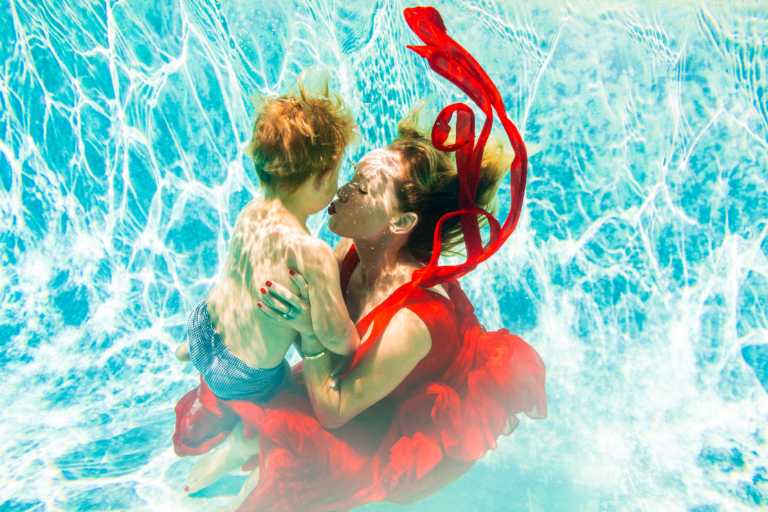 kid's underwater photo shoot